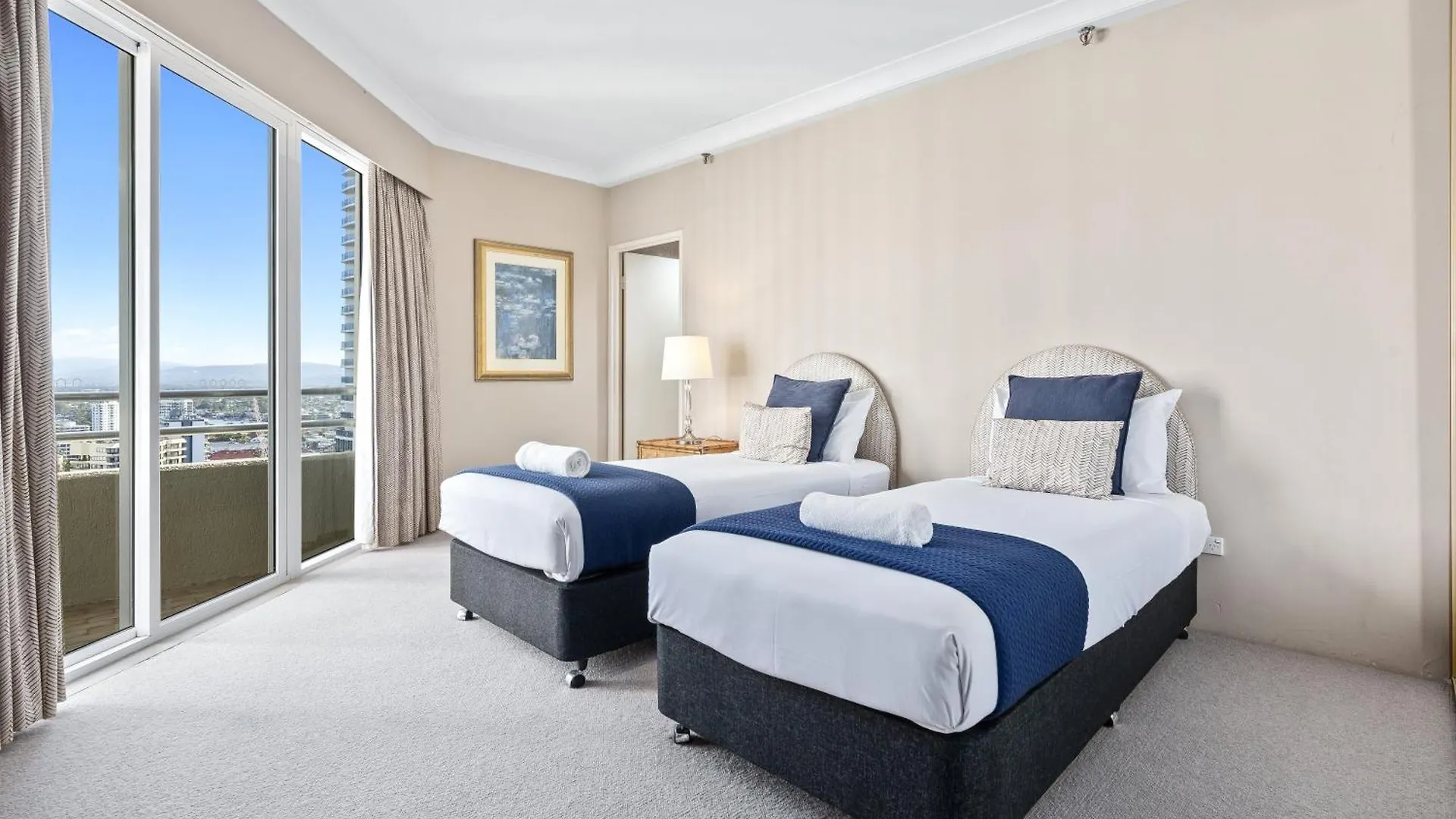 아파트 Step Back In Time In This Retro Chic 3 Bedroom Penthouse At Zenith - Q Stay 골드코스트