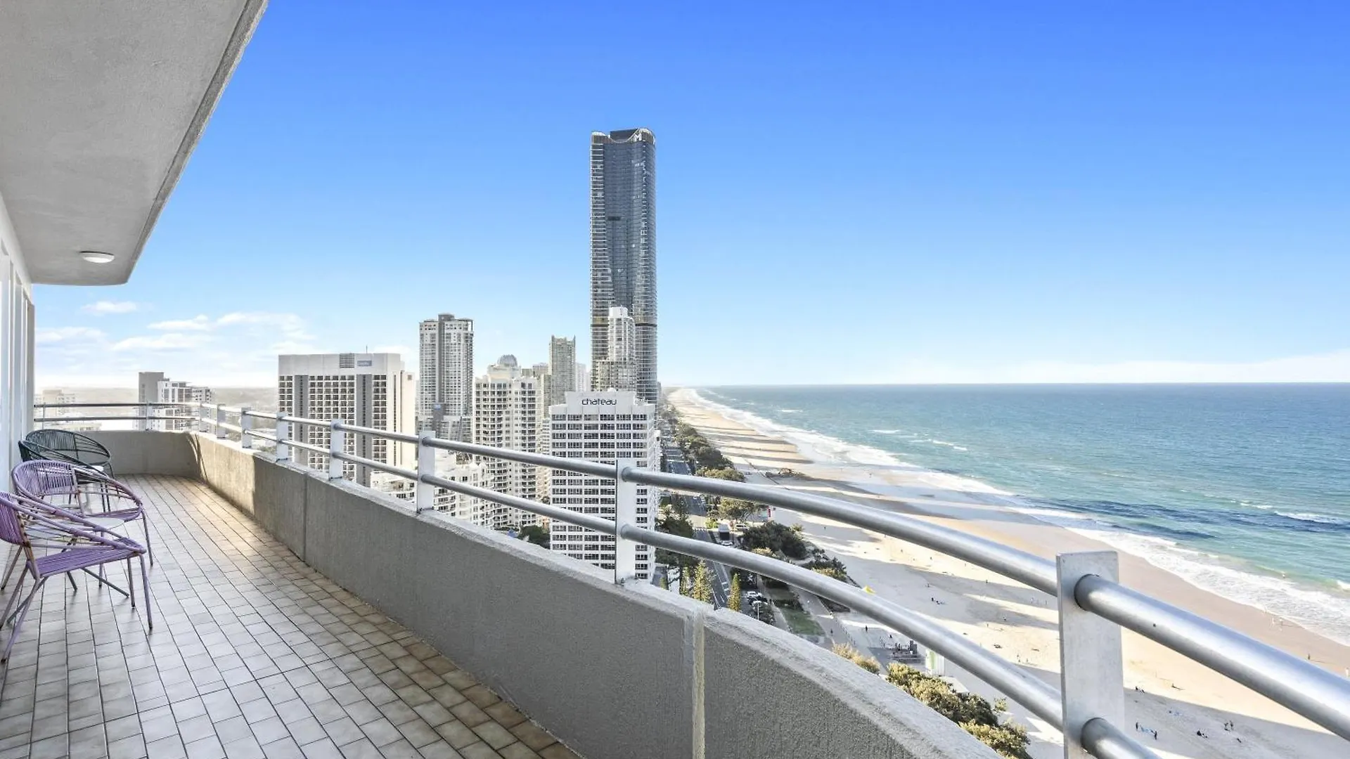 Step Back In Time In This Retro Chic 3 Bedroom Penthouse At Zenith - Q Stay Gold Coast 0*,